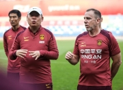 东亚杯国足VS韩国：新周期首秀！已8年不胜+5连败0进球